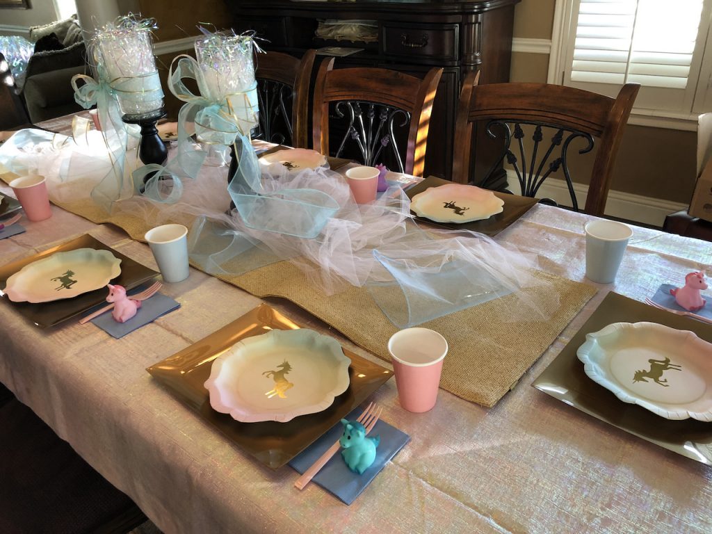 unicorn-birthday-party-decorating-ideas-table-worthwhile-endeavors